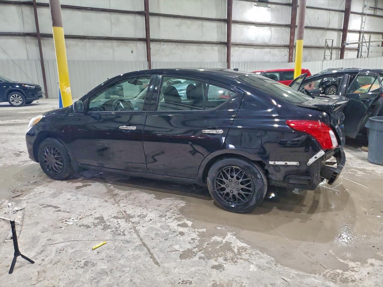 2014 NISSAN VERSA 1.6 SV photo 2