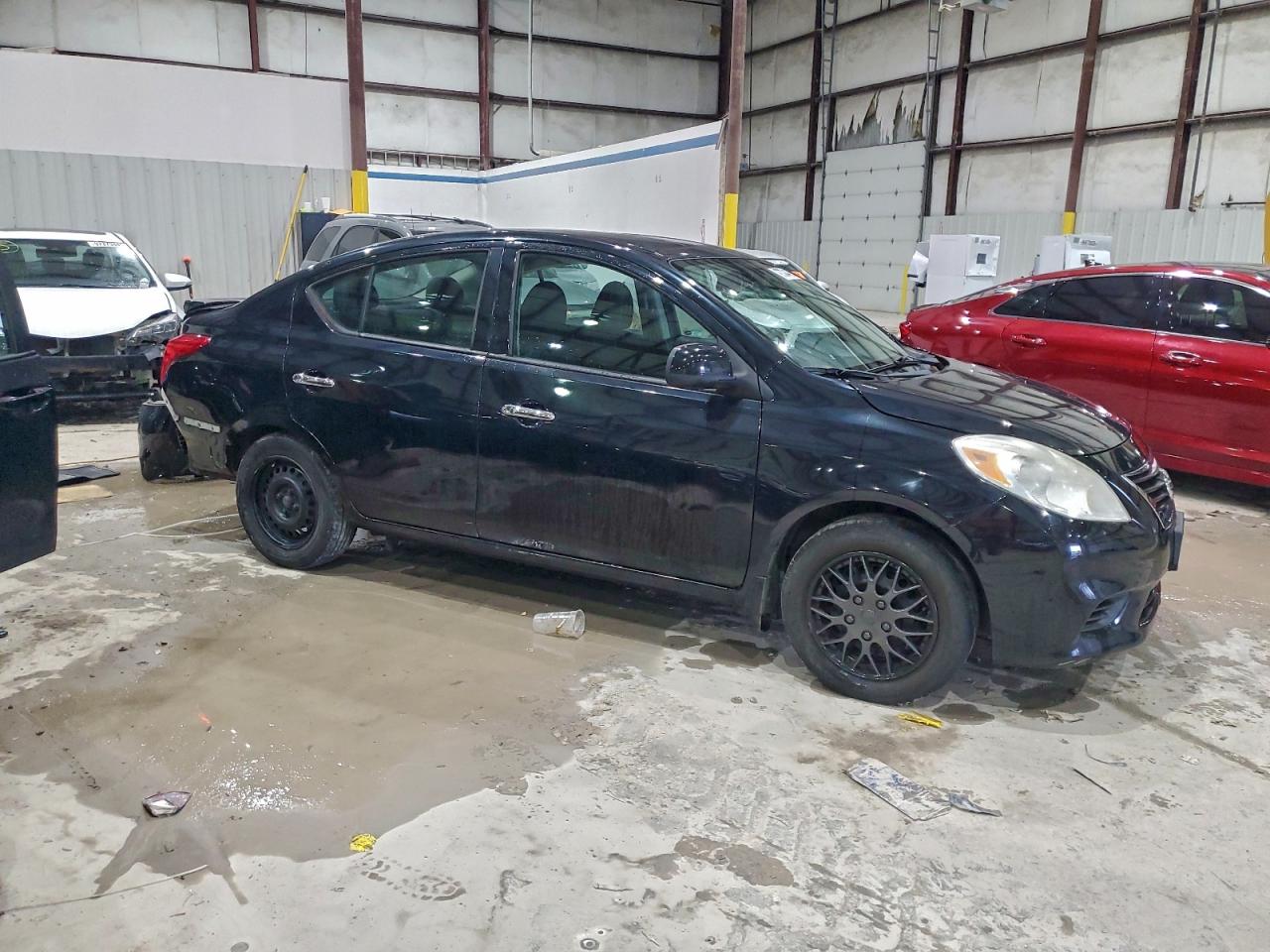 2014 NISSAN VERSA 1.6 SV photo 4