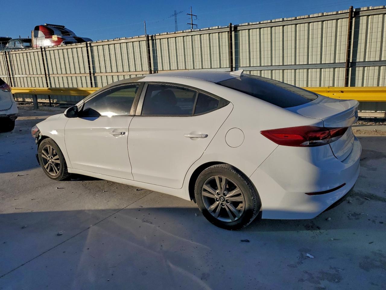 2018 HYUNDAI ELANTRA SEL photo 3
