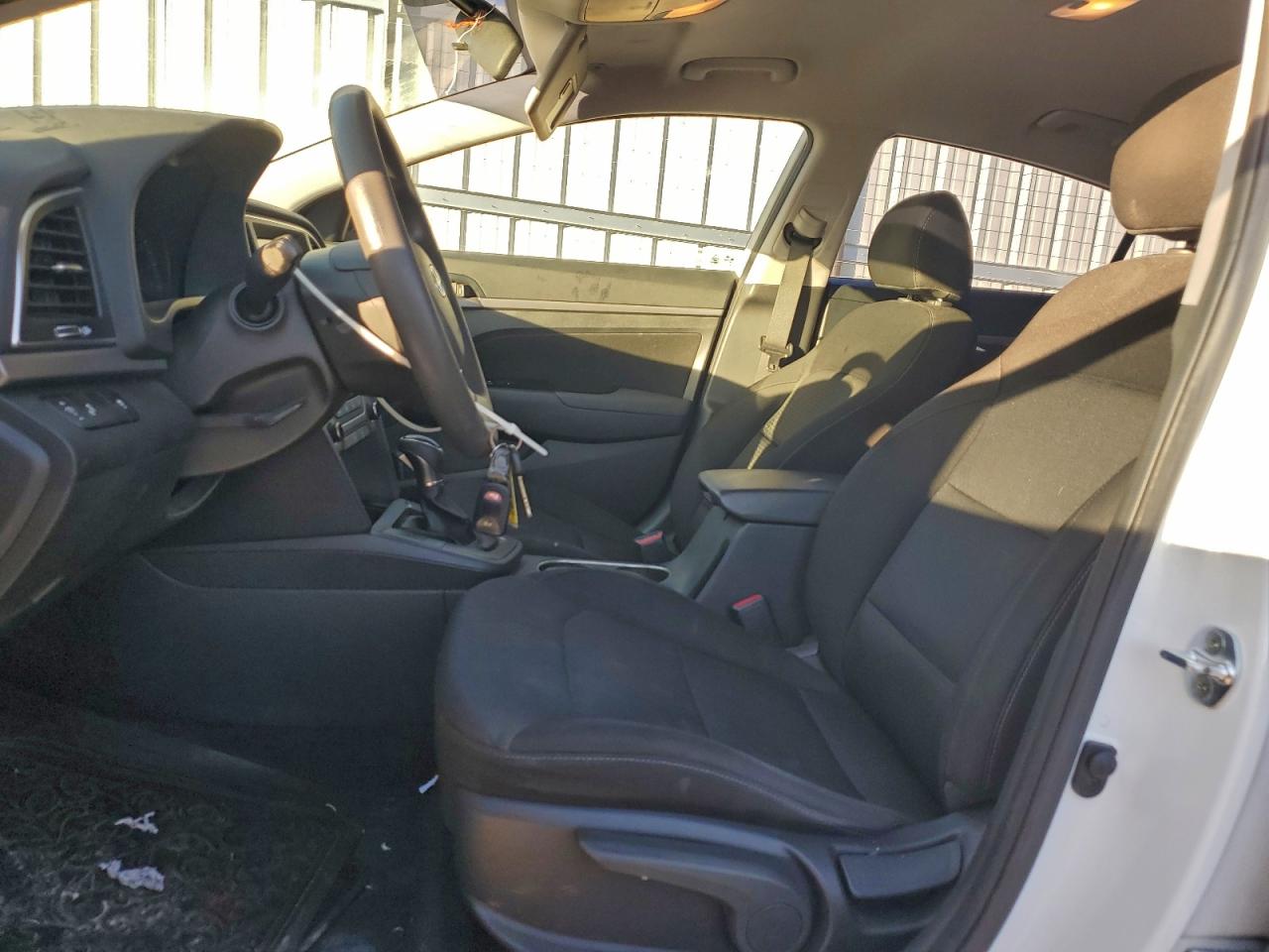 2018 HYUNDAI ELANTRA SEL photo 13
