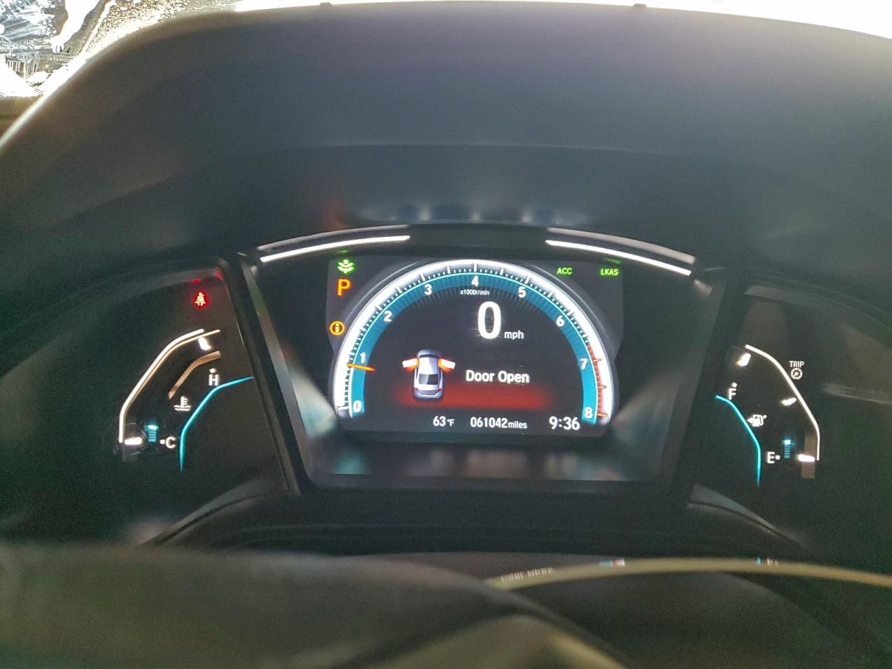 2020 HONDA CIVIC LX photo 17