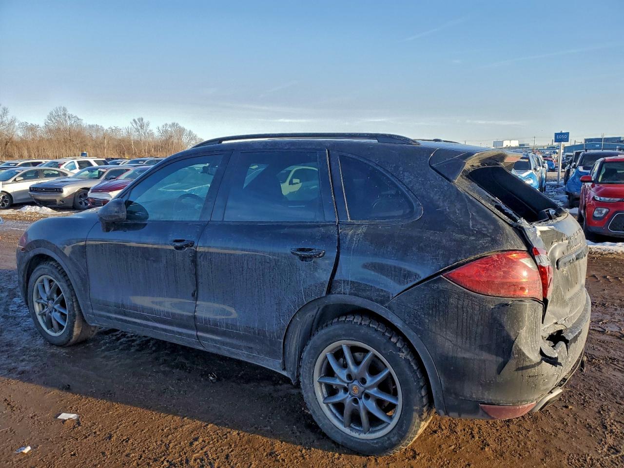2011 PORSCHE CAYENNE S photo 3