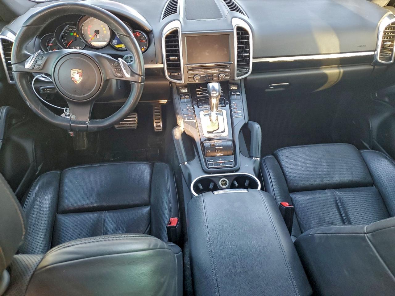 2011 PORSCHE CAYENNE S photo 15
