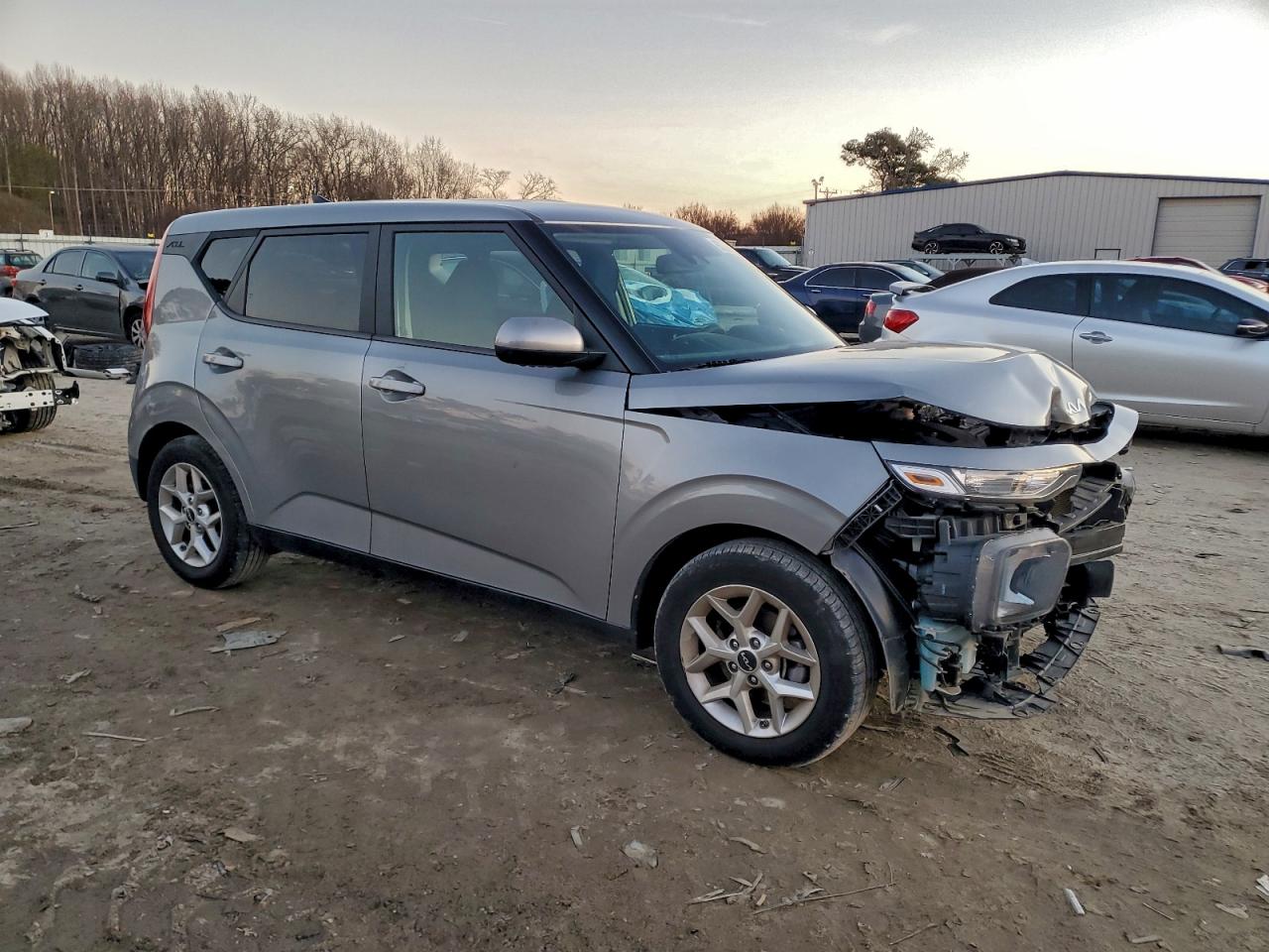 2022 KIA SOUL LX photo 4