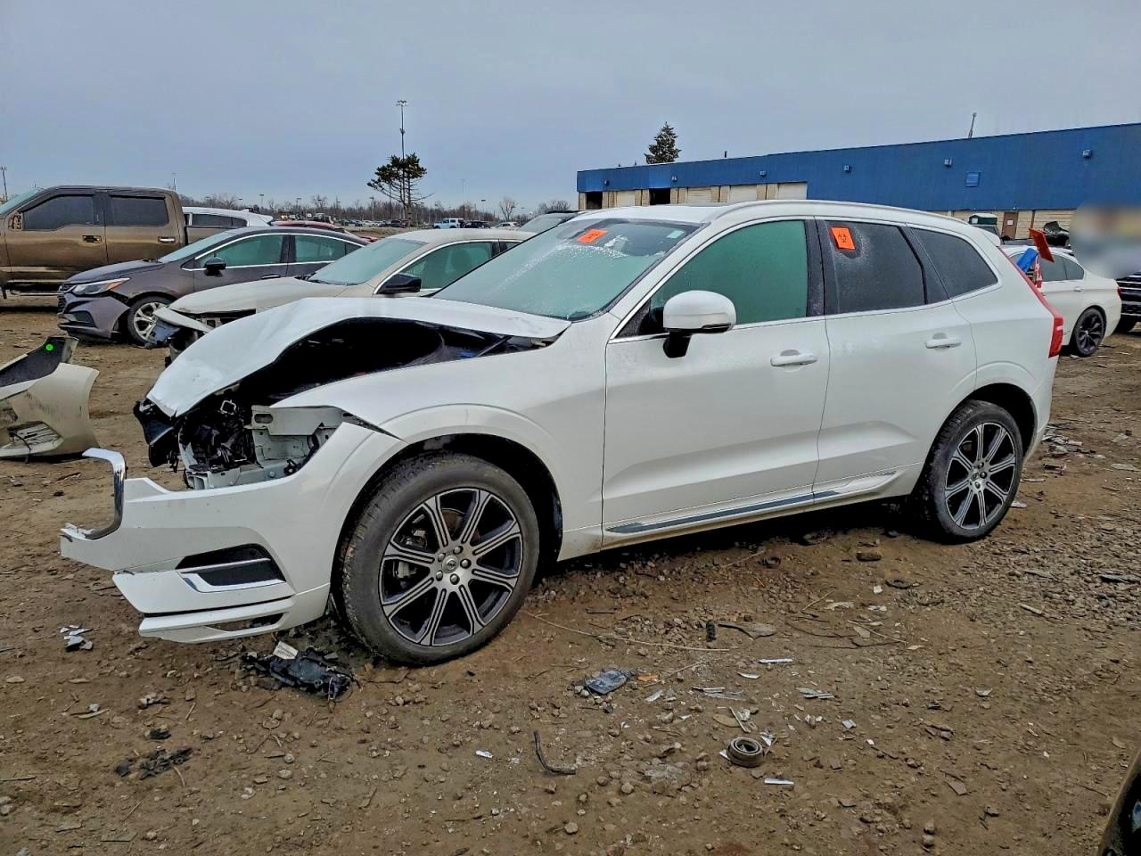 2021 VOLVO XC60