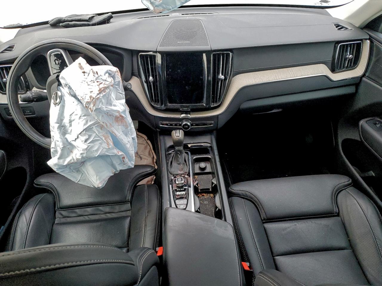2021 VOLVO XC60 T5 INSCRIPTION photo 8