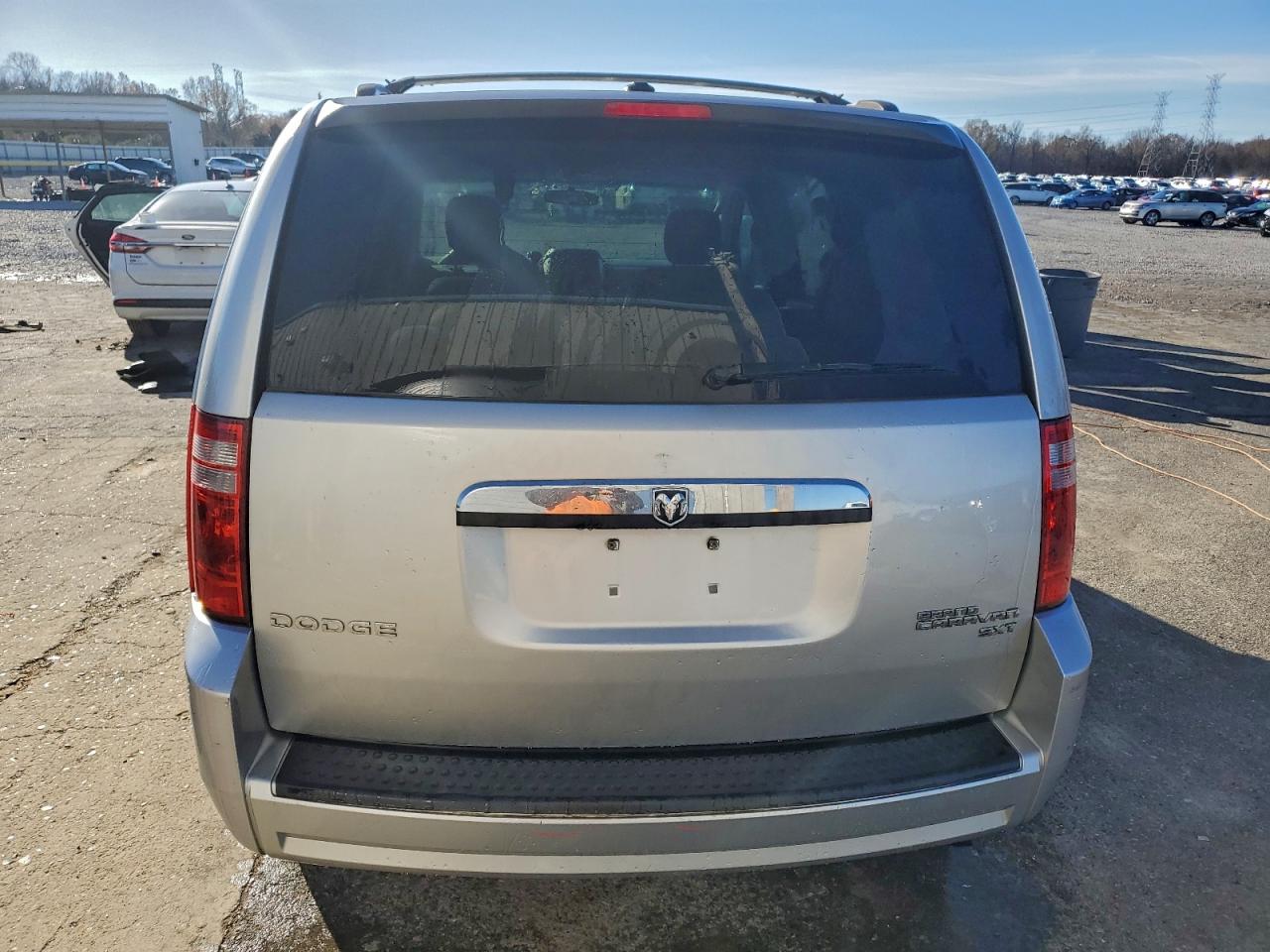 2010 DODGE GRAND CARAVAN SXT photo 11