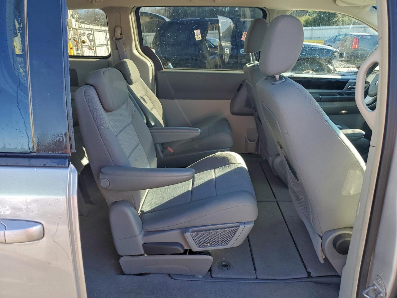 2010 DODGE GRAND CARAVAN SXT photo 21