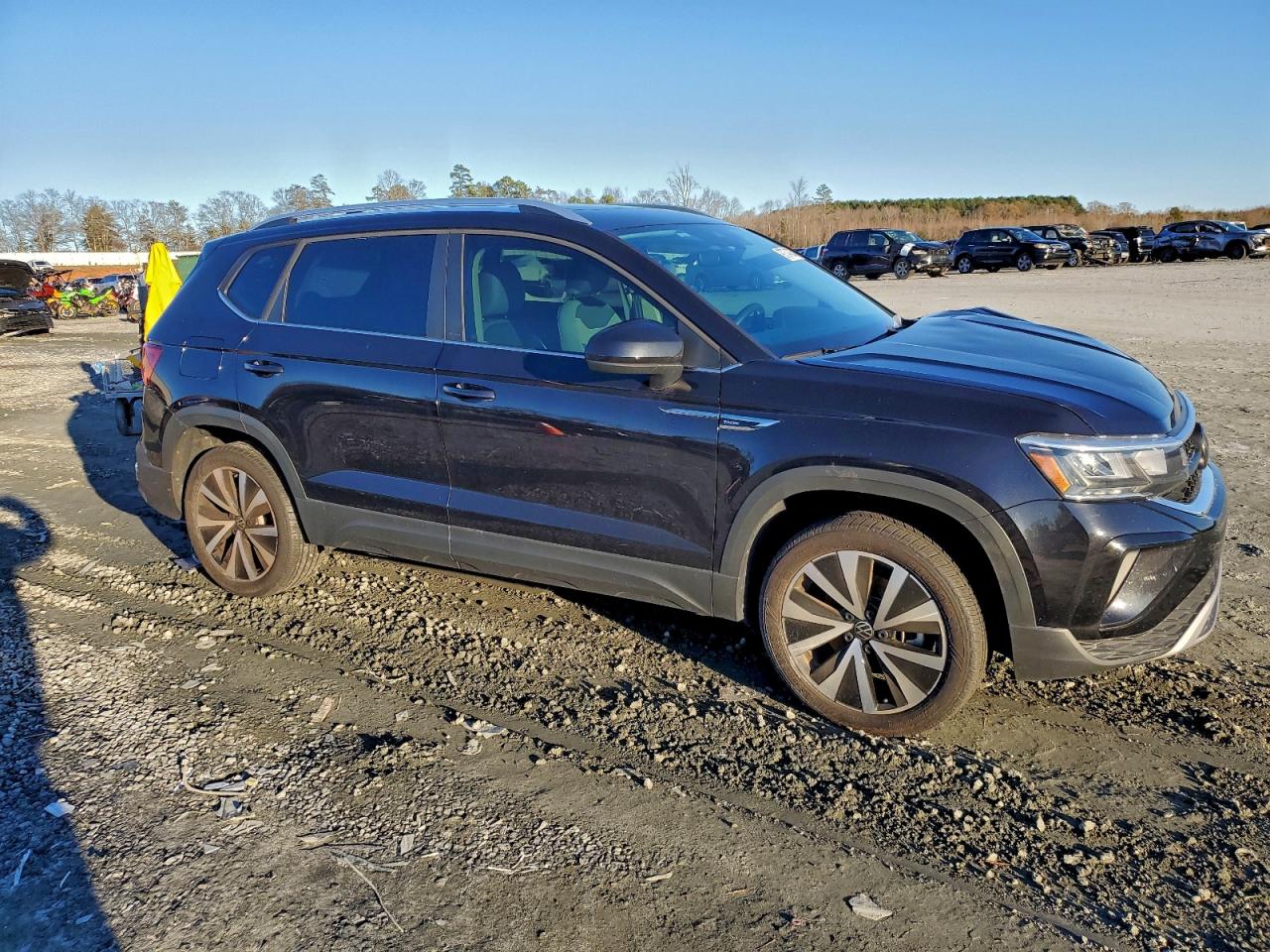 2024 VOLKSWAGEN TAOS SE photo 4