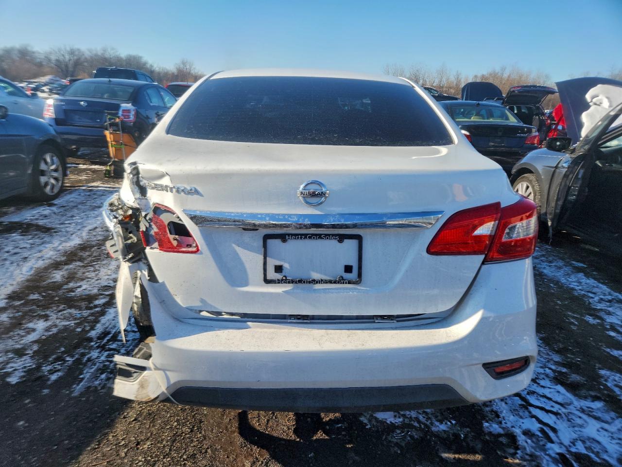 2018 NISSAN SENTRA S photo 6