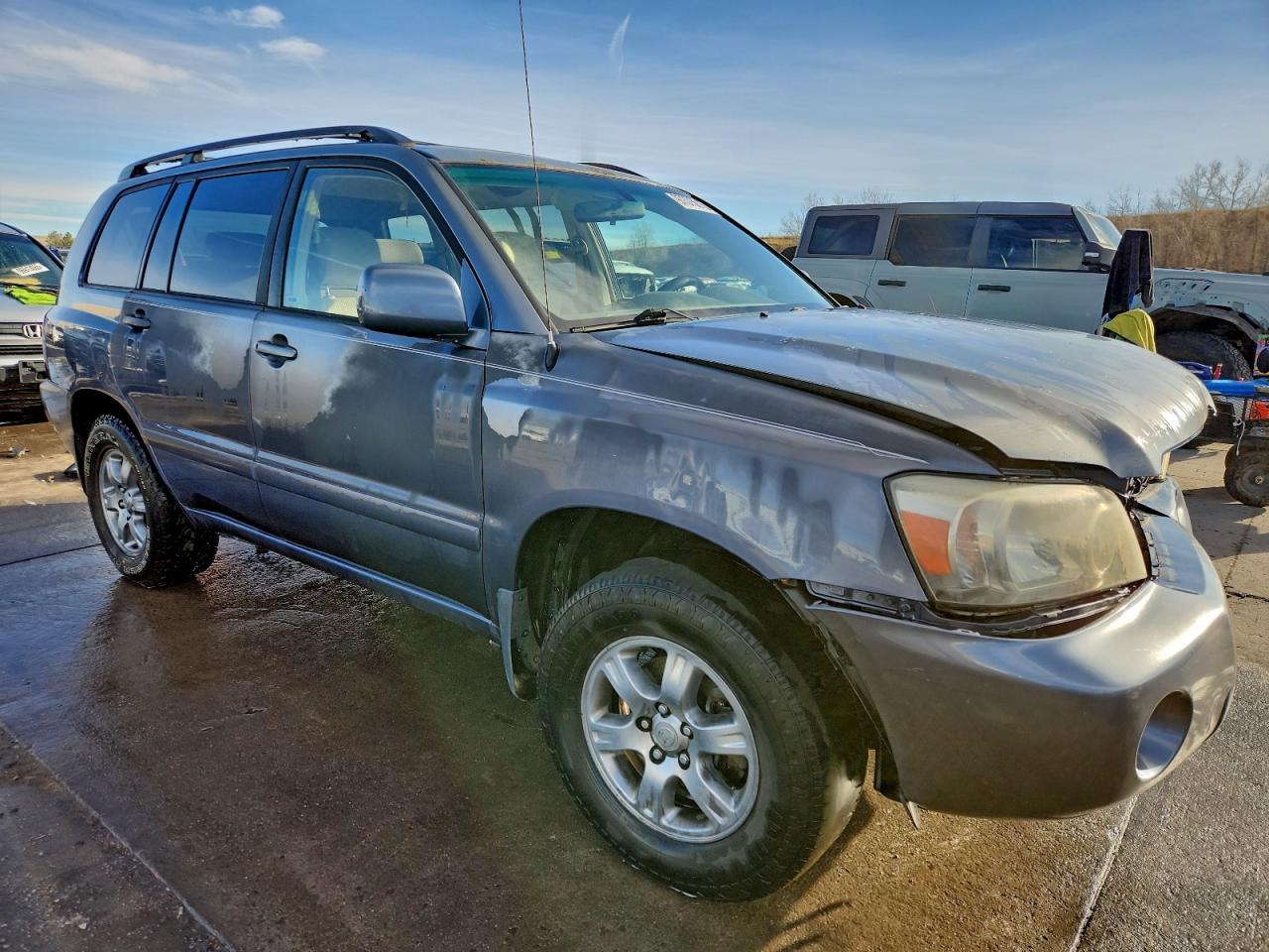 2004 TOYOTA HIGHLANDER BASE photo 4