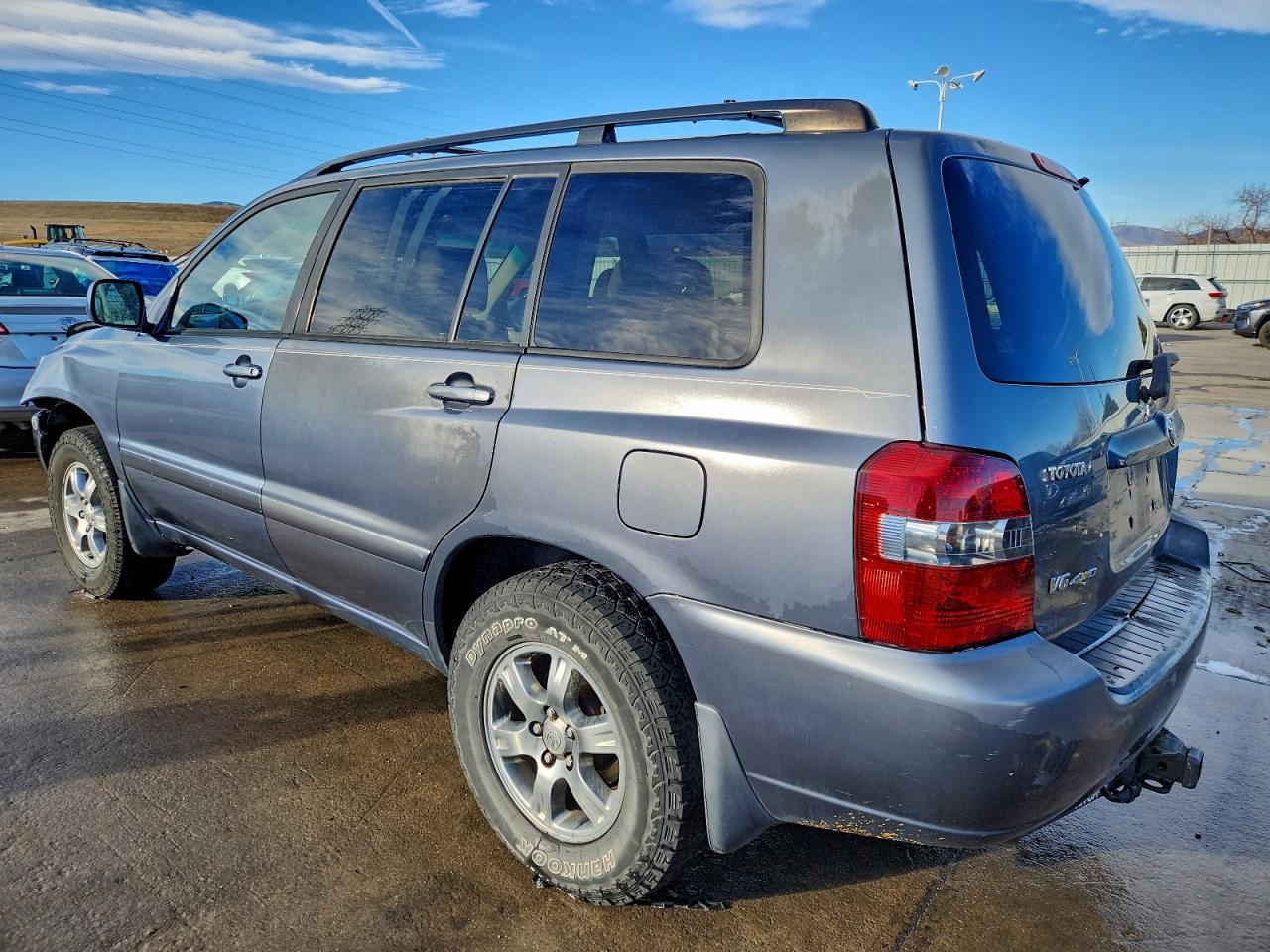 2004 TOYOTA HIGHLANDER BASE photo 2