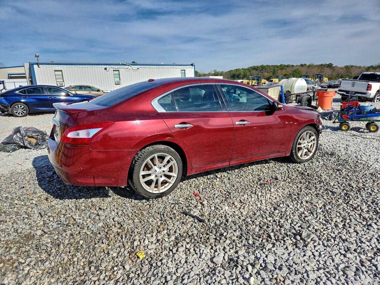 2010 NISSAN MAXIMA S photo 5