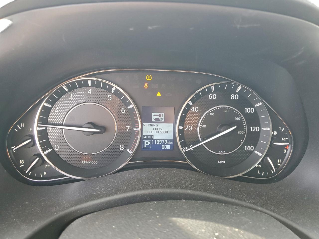 2020 NISSAN ARMADA SV photo 9
