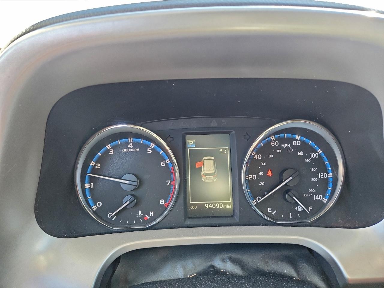 2016 TOYOTA RAV4 XLE photo 9
