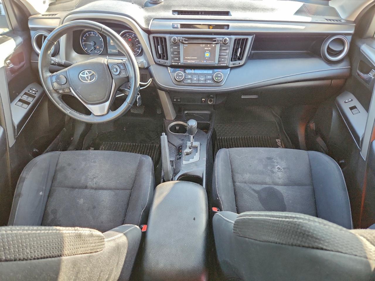 2016 TOYOTA RAV4 XLE photo 8