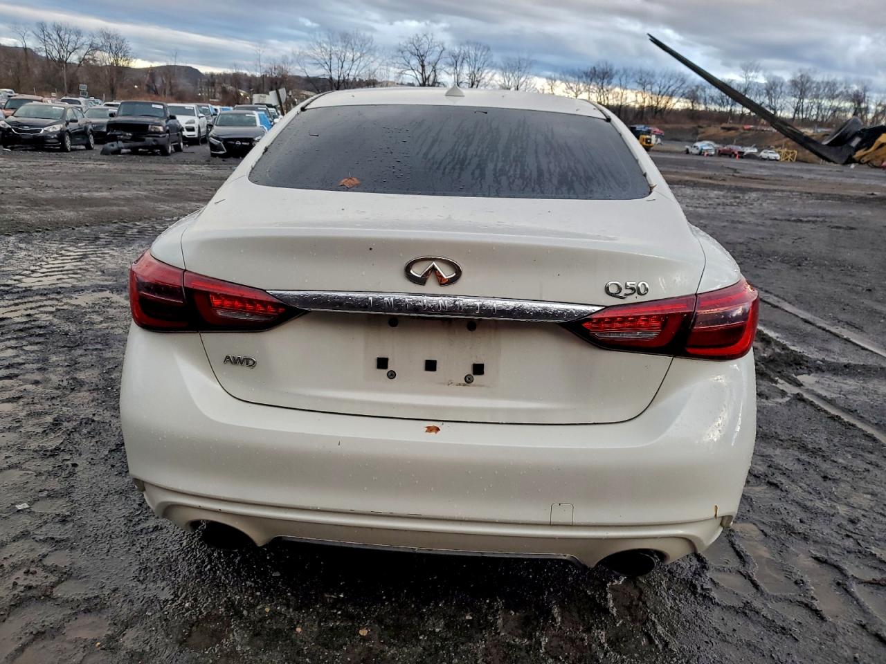 2018 INFINITI Q50 LUXE photo 6