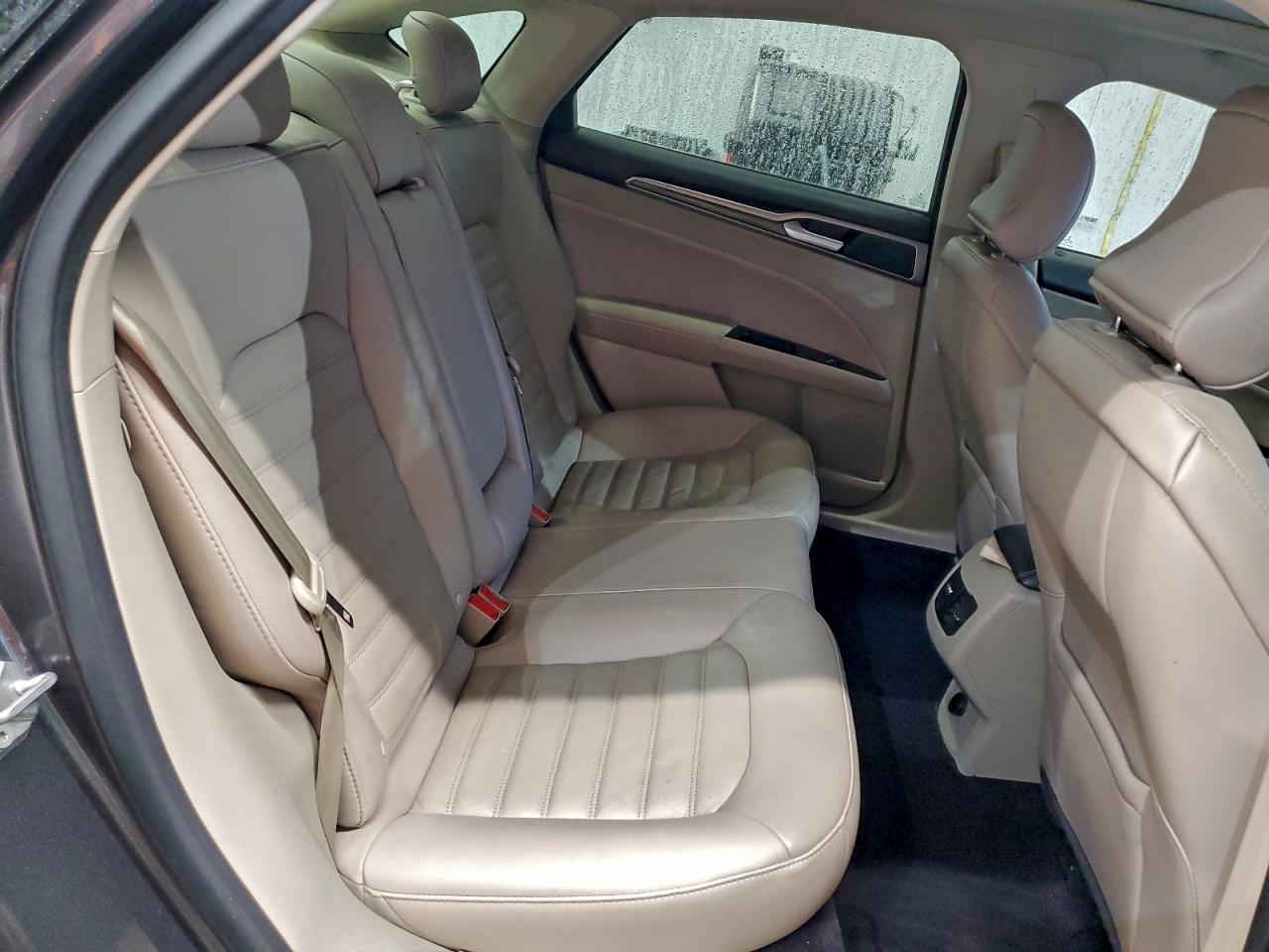 2017 FORD FUSION SE photo 19