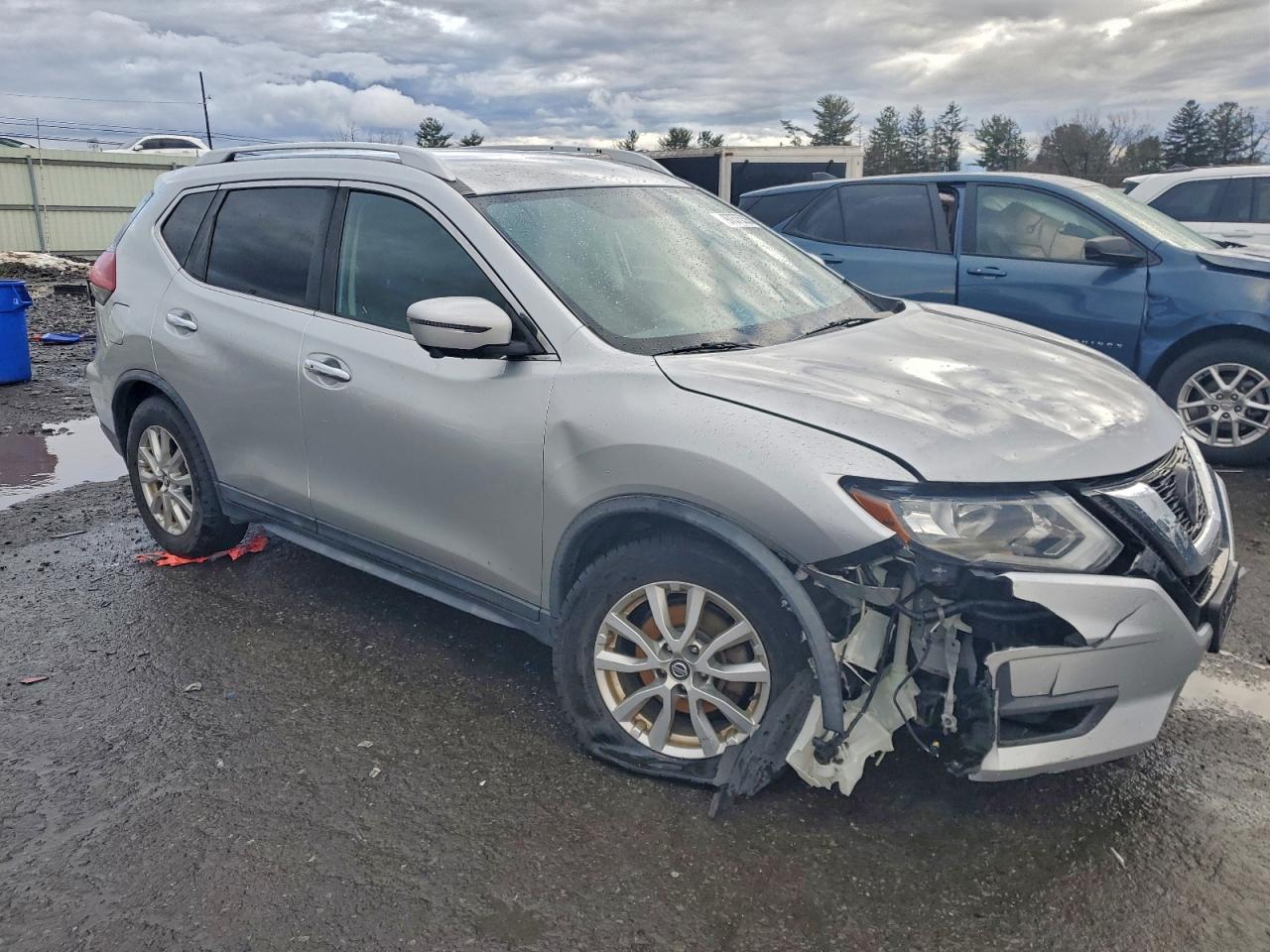 2018 NISSAN ROGUE S photo 4