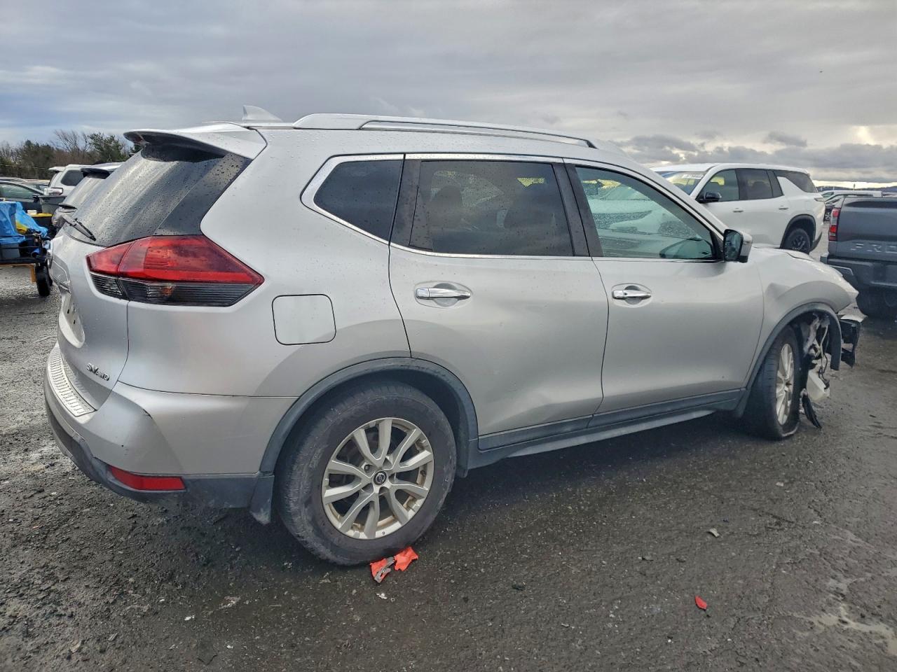 2018 NISSAN ROGUE S photo 3