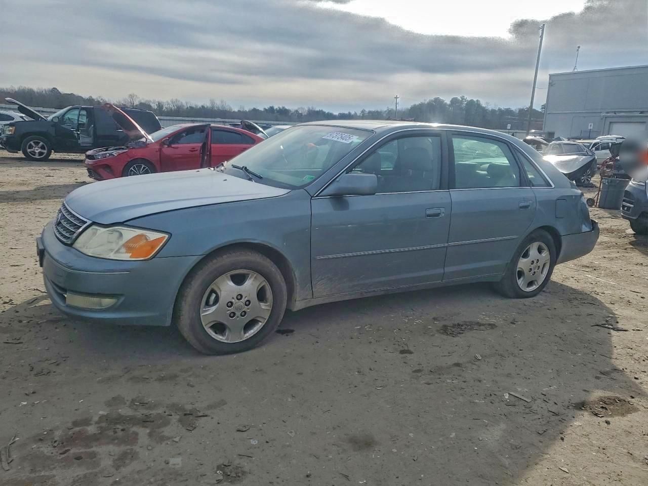 2004 TOYOTA AVALON