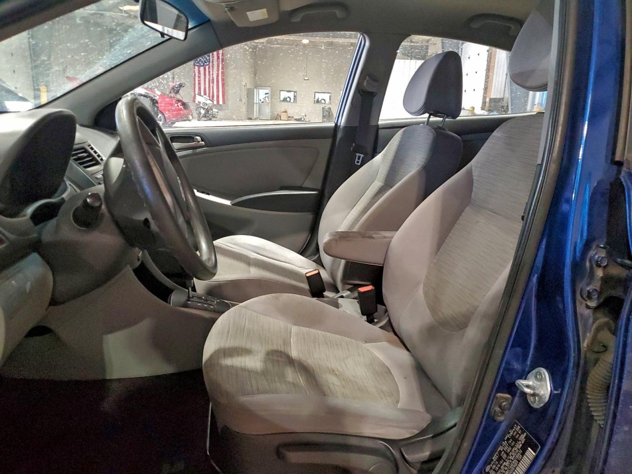 2017 HYUNDAI ACCENT SE photo 19
