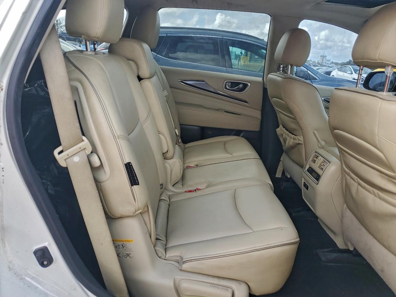 2020 INFINITI QX60 LUXE photo 31
