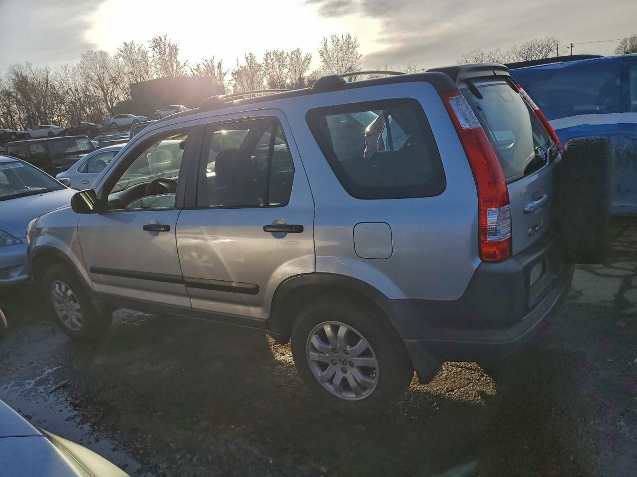 2005 HONDA CR-V LX photo 2