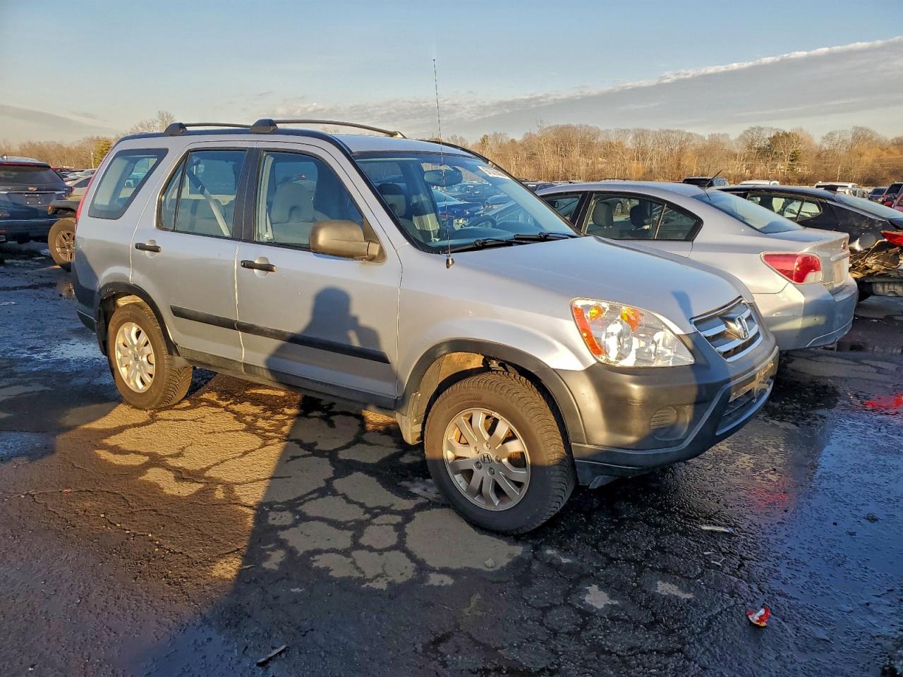 2005 HONDA CR-V LX photo 4