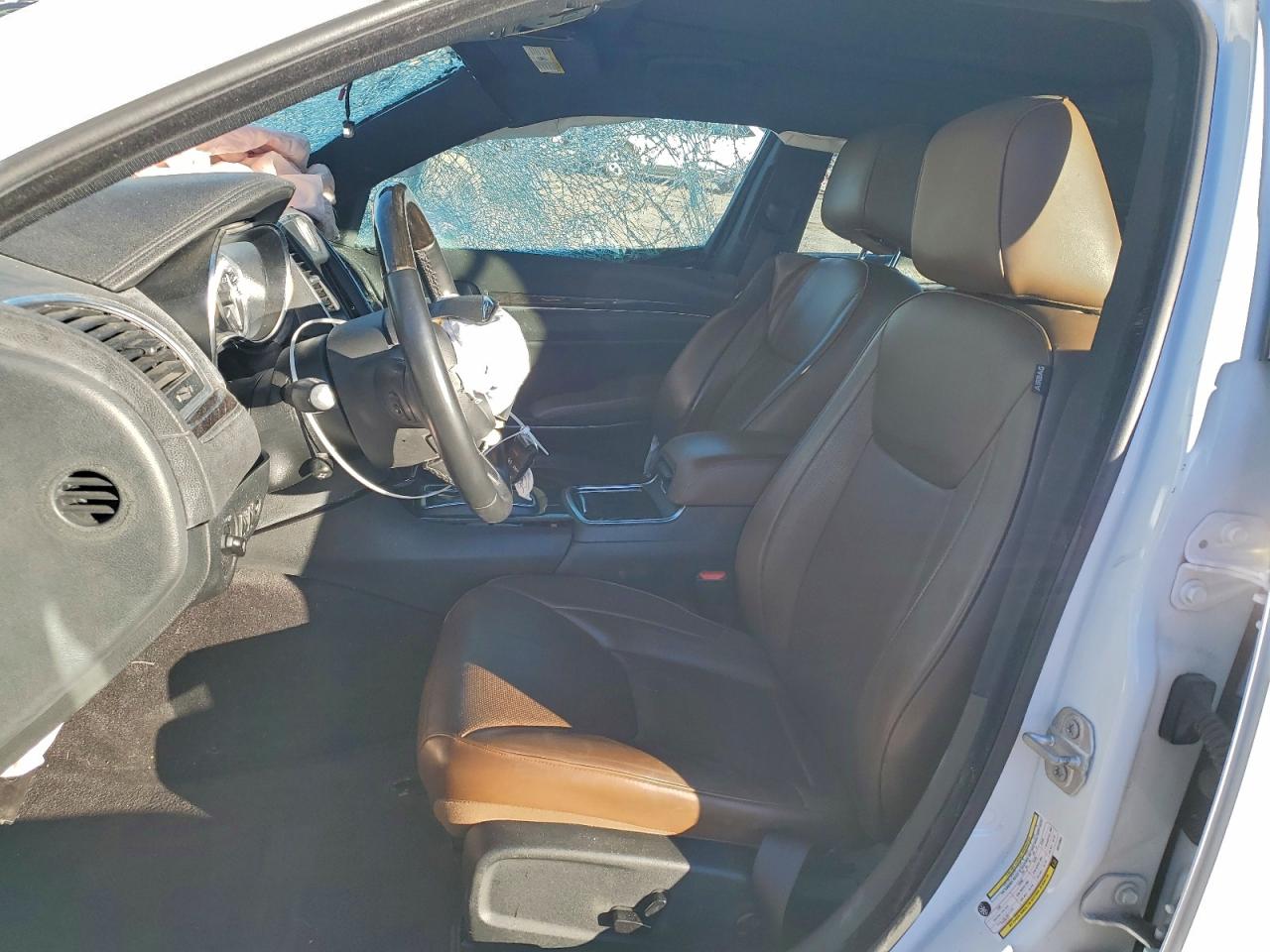 2018 CHRYSLER 300 LIMITED photo 19