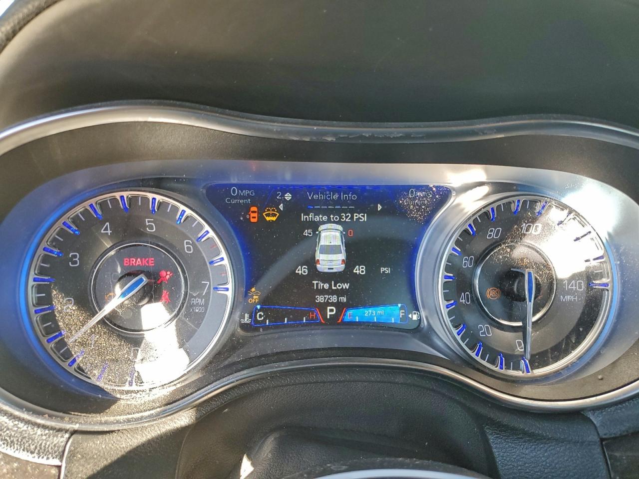 2018 CHRYSLER 300 LIMITED photo 25