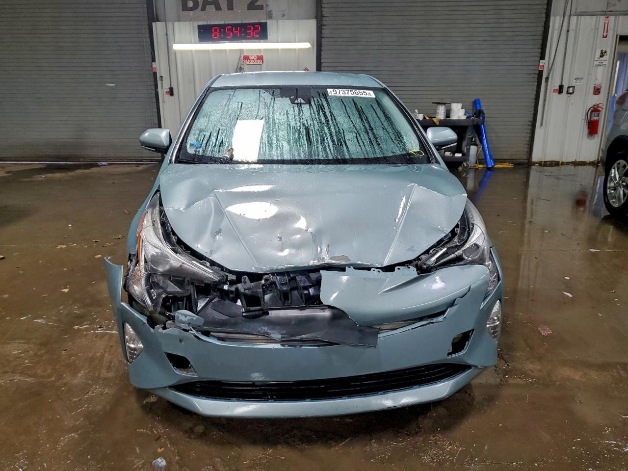 2016 TOYOTA PRIUS photo 5
