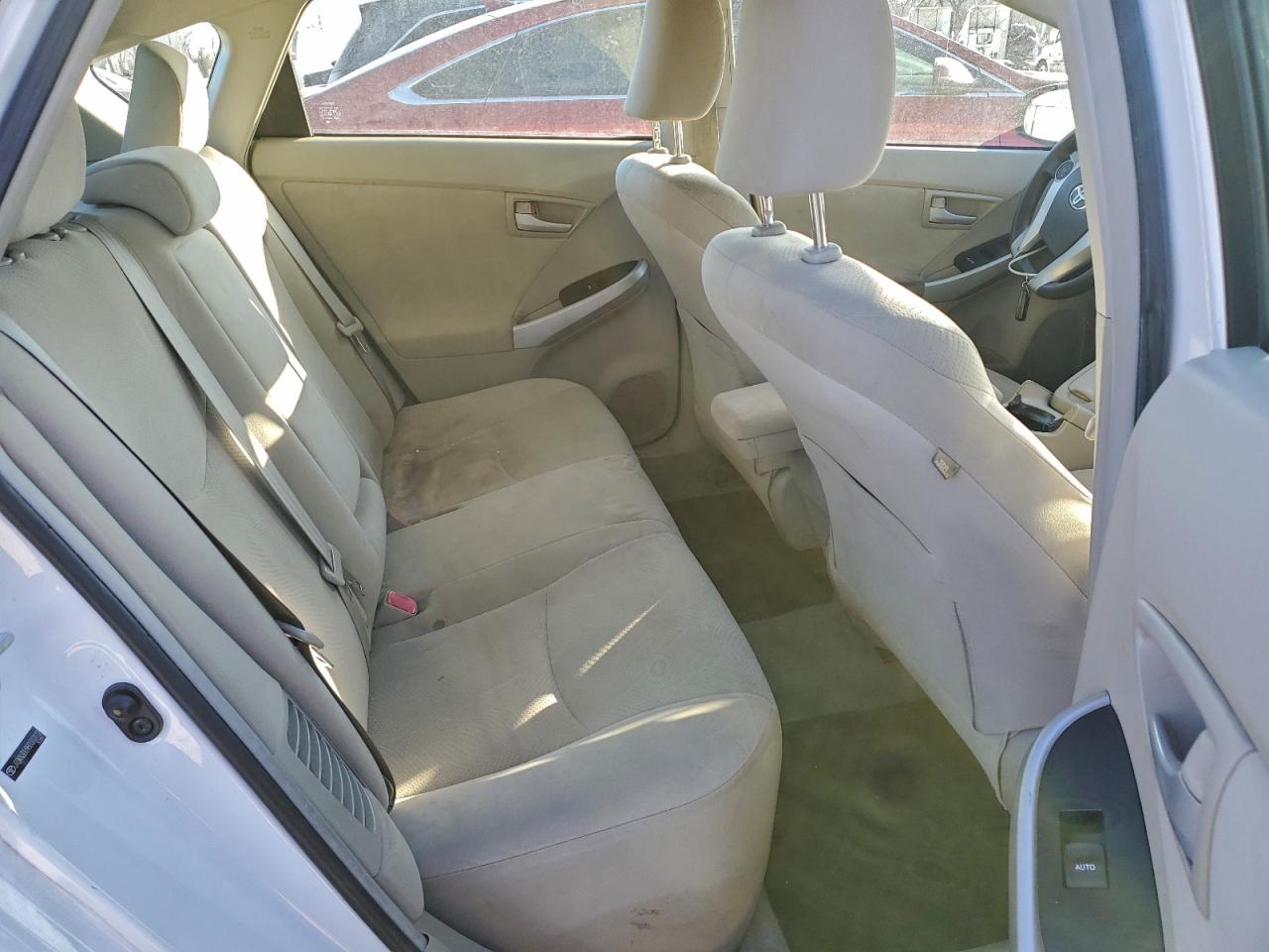 2011 TOYOTA PRIUS photo 28