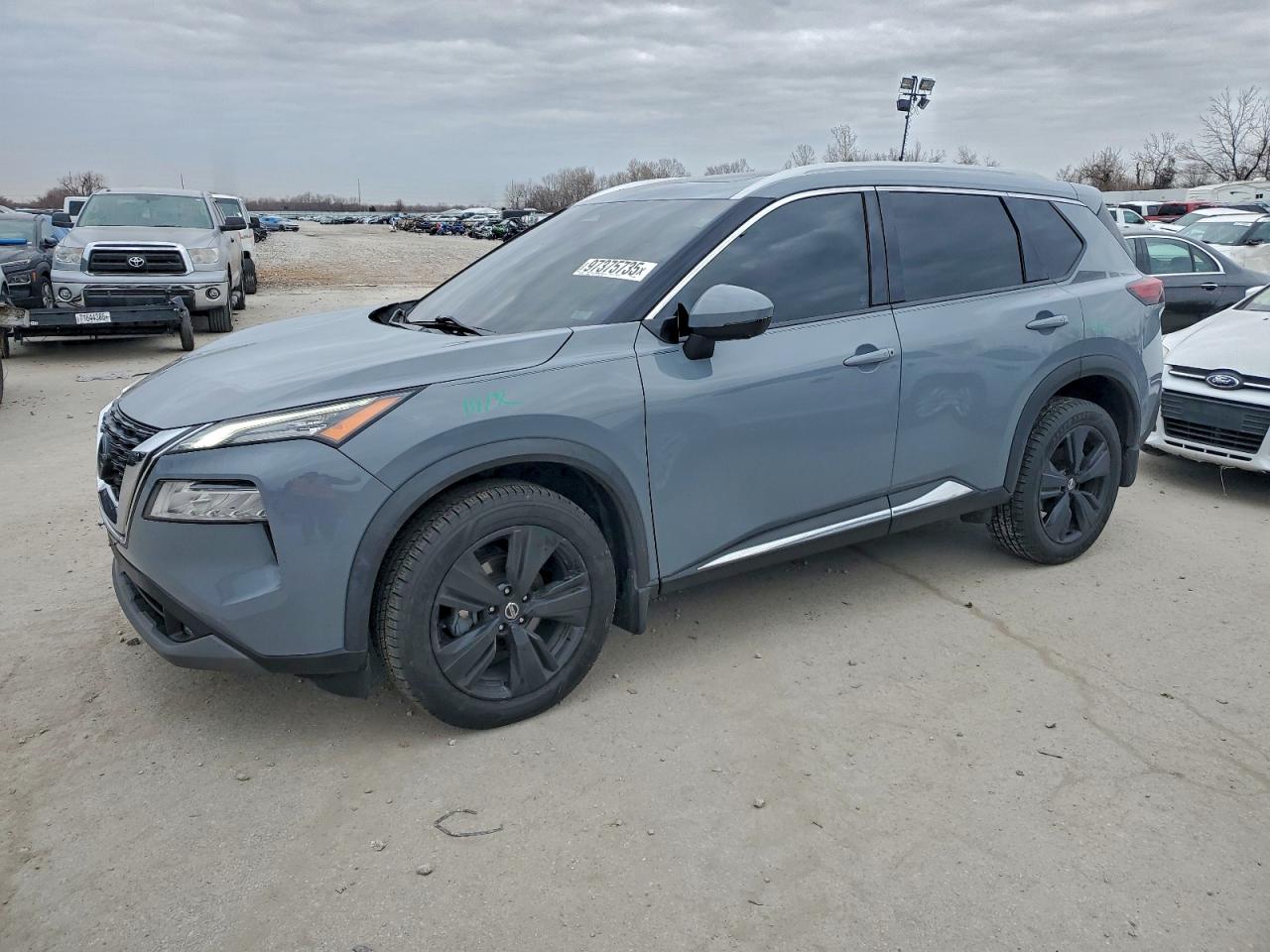 2021 NISSAN ROGUE