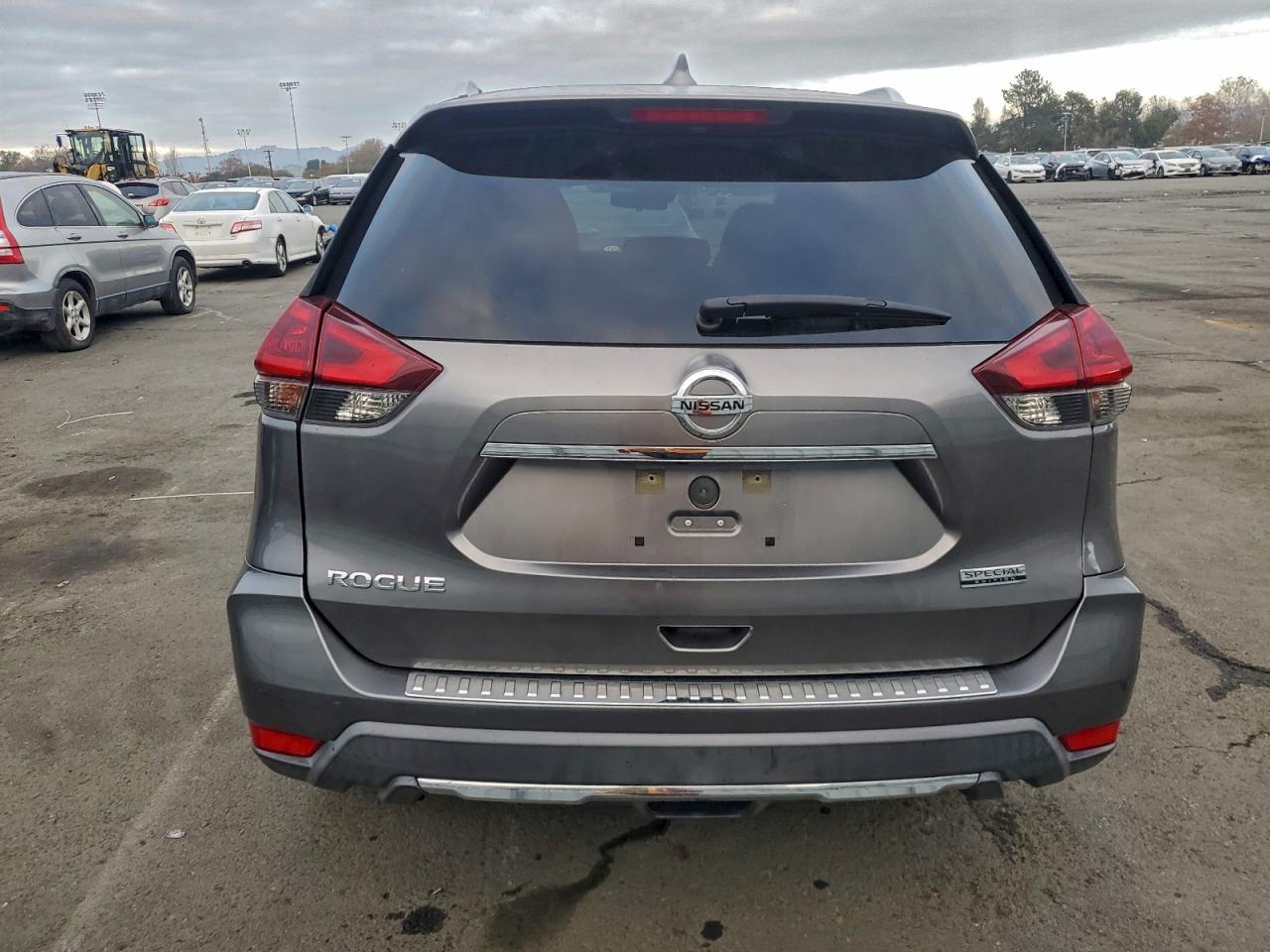 2019 NISSAN ROGUE S photo 6