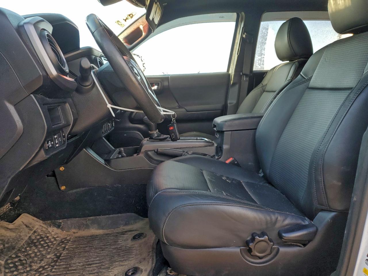 2019 TOYOTA TACOMA DOUBLE CAB photo 13
