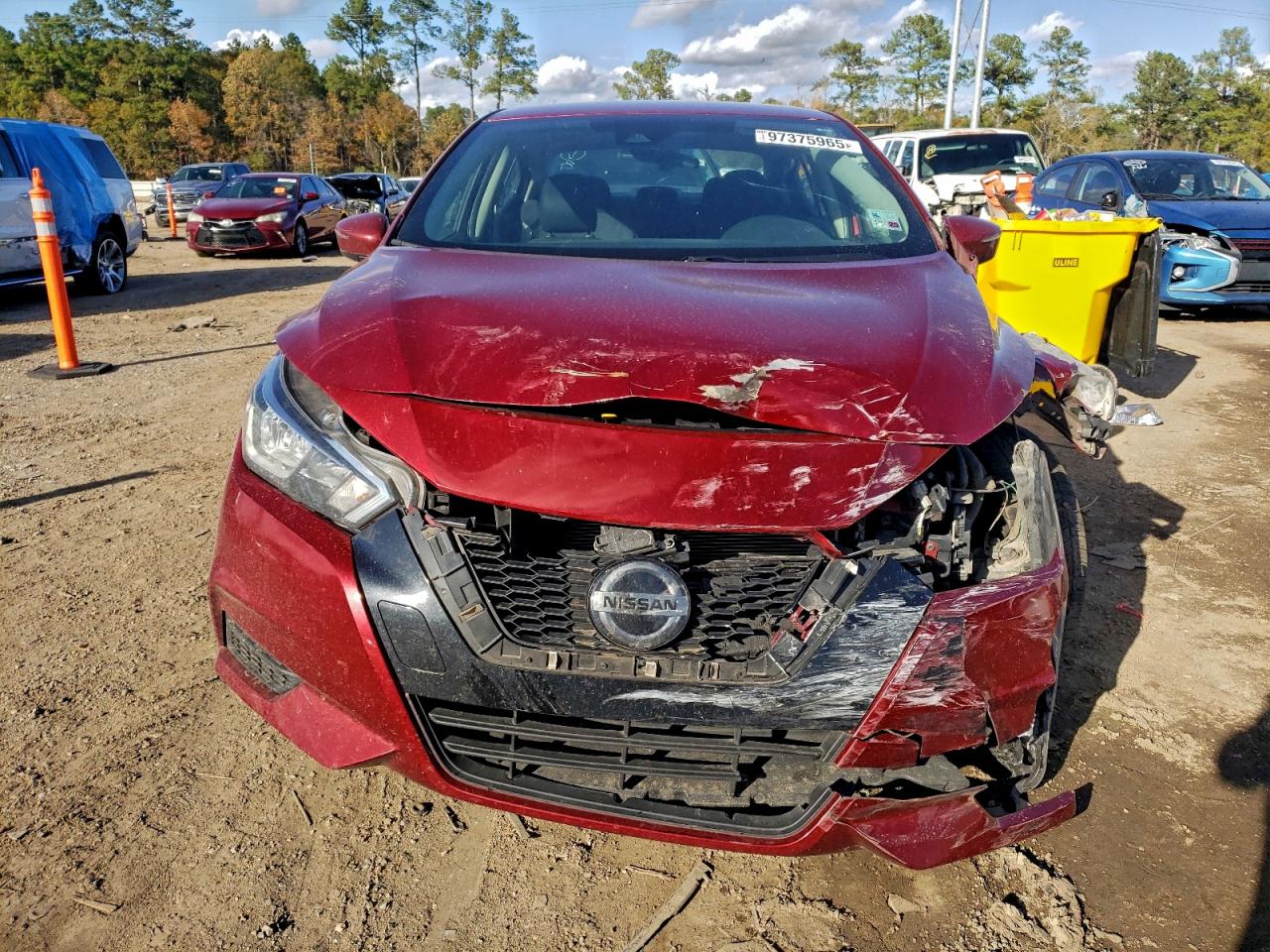 2021 NISSAN VERSA SV photo 5