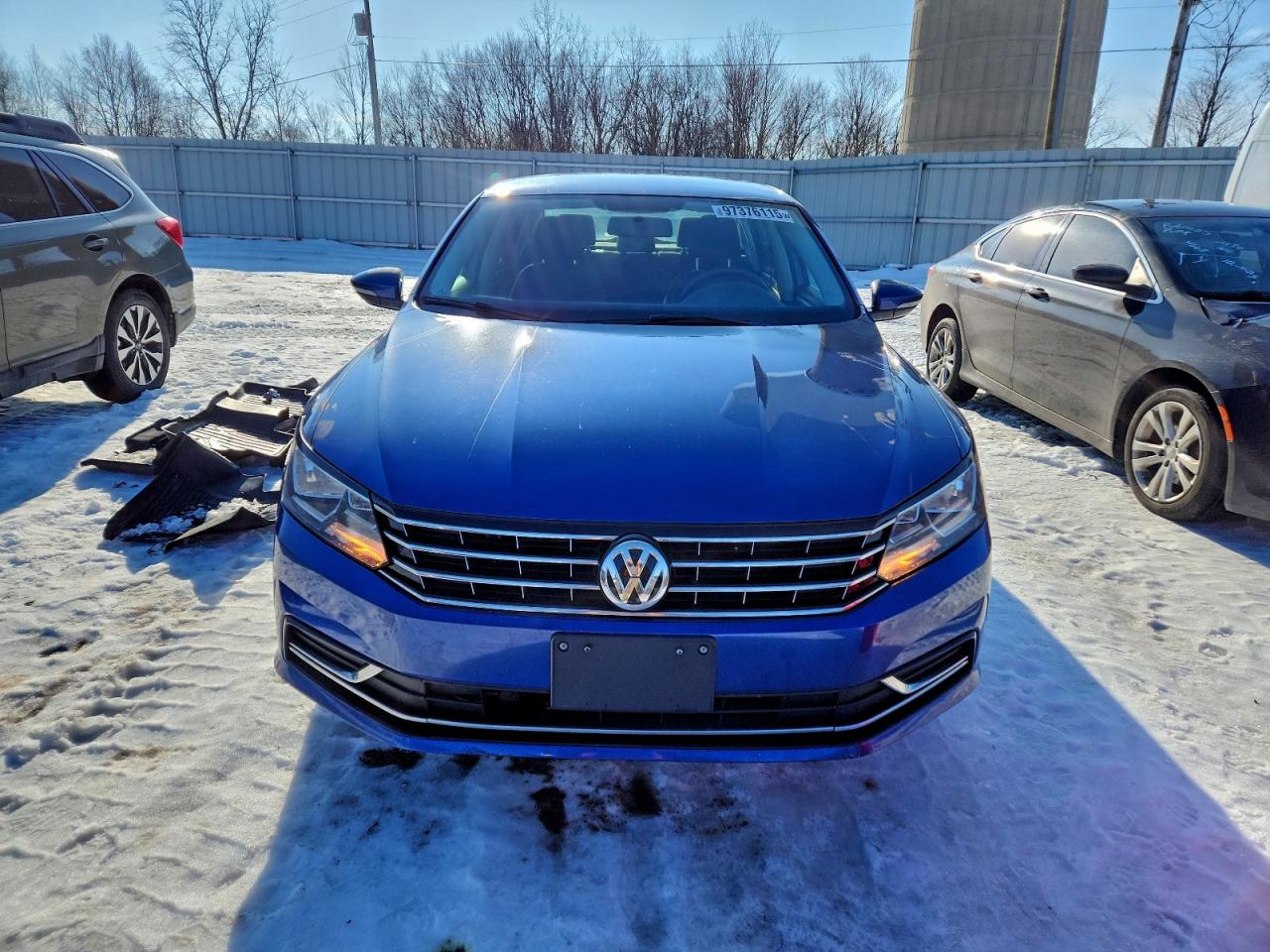 2017 VOLKSWAGEN PASSAT S photo 9