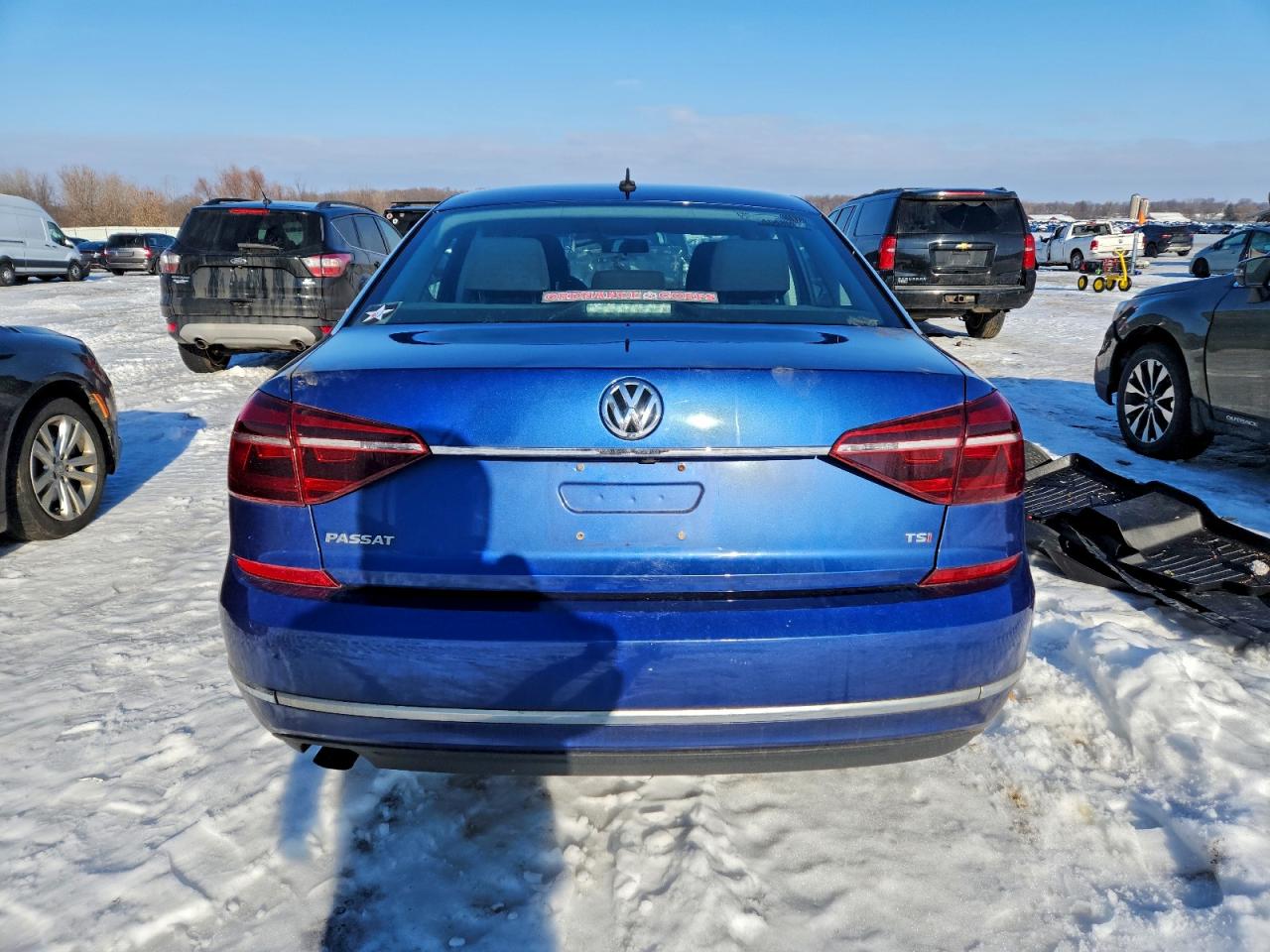 2017 VOLKSWAGEN PASSAT S photo 11