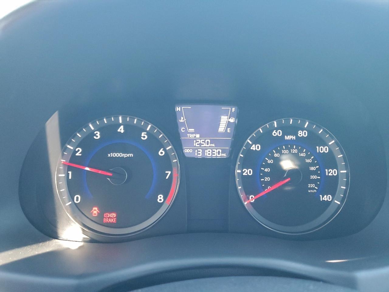 2014 HYUNDAI ACCENT GLS photo 17