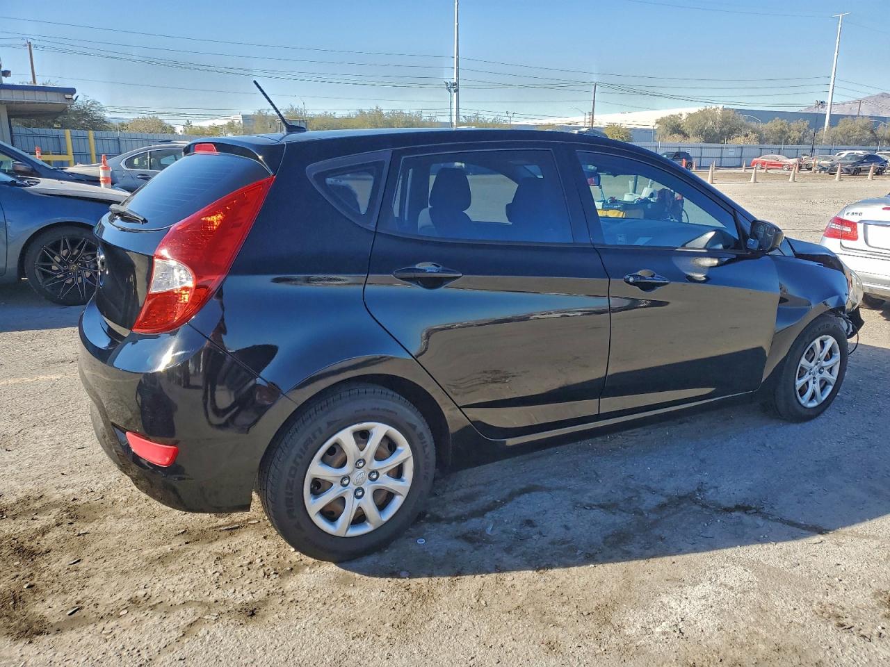 2014 HYUNDAI ACCENT GLS photo 5