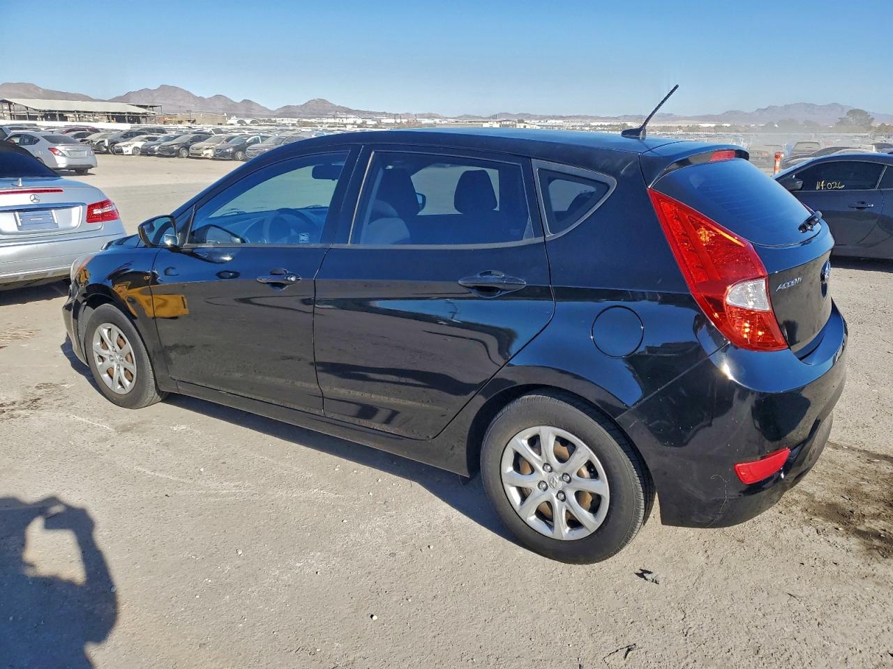 2014 HYUNDAI ACCENT GLS photo 3