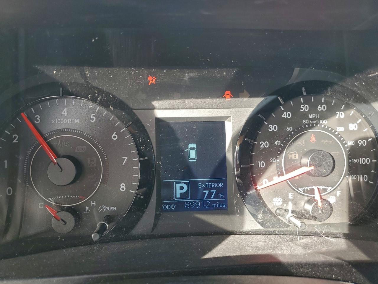 2017 TOYOTA SIENNA LE photo 17