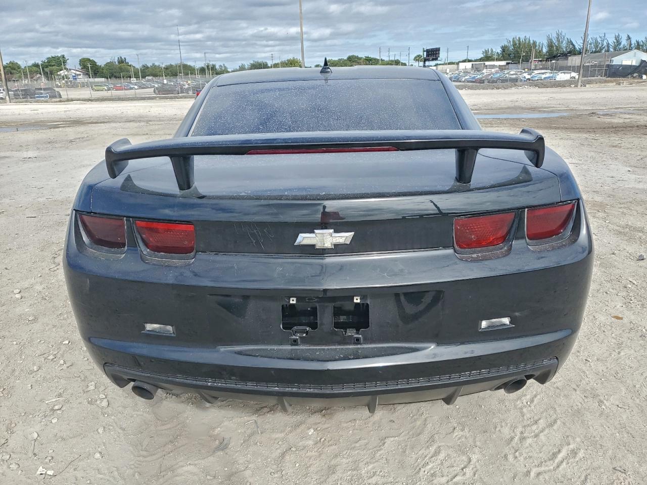 2011 CHEVROLET CAMARO LS photo 11