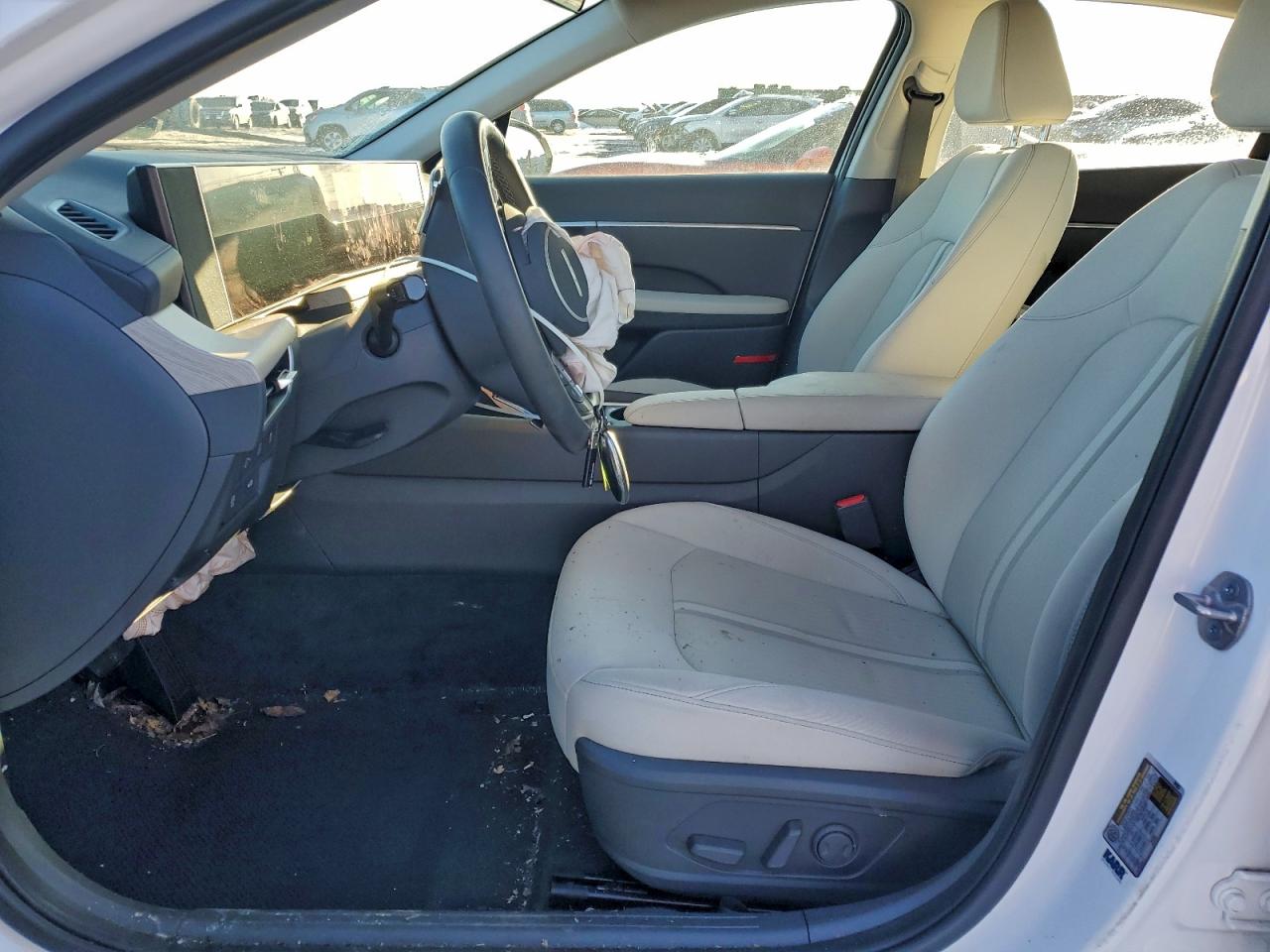 2025 HYUNDAI SONATA HYBRID photo 13