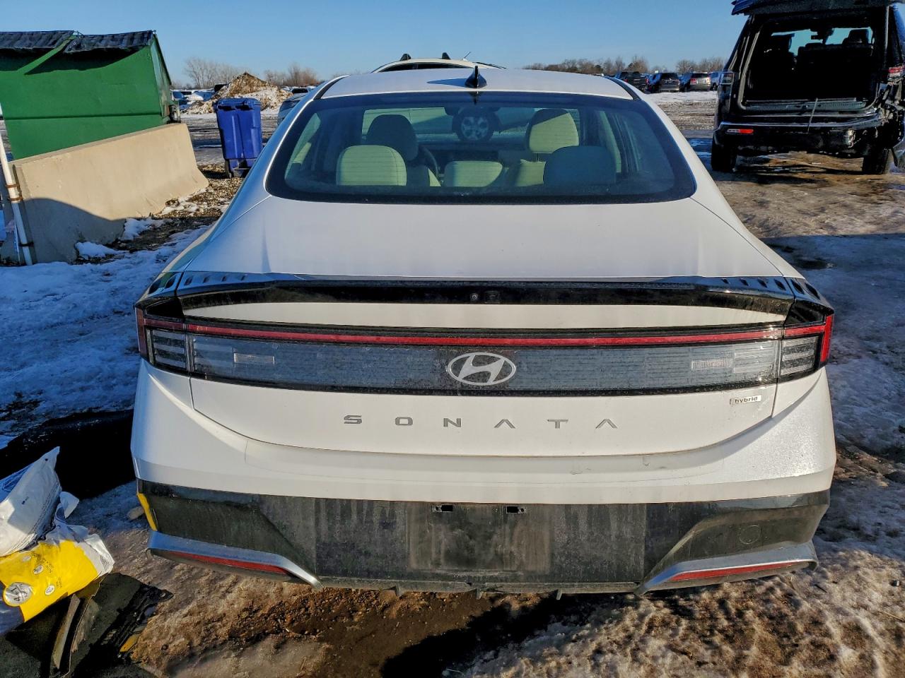 2025 HYUNDAI SONATA HYBRID photo 11
