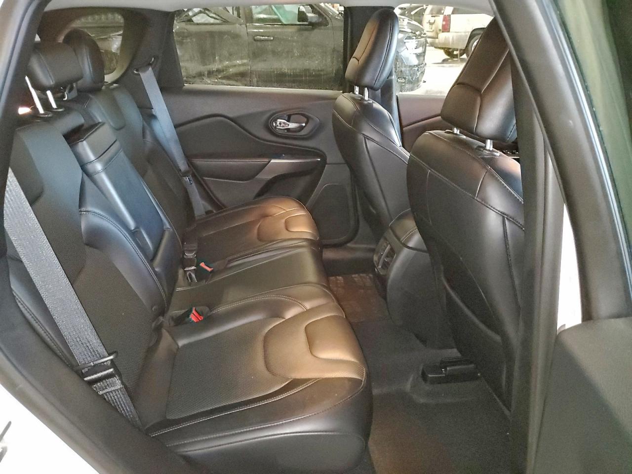 2019 JEEP CHEROKEE LIMITED photo 11