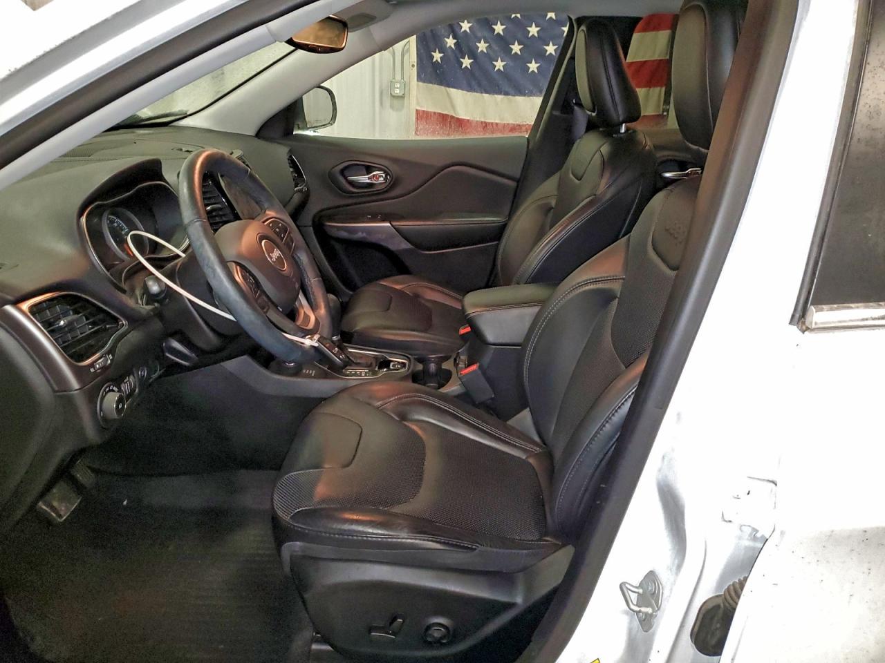 2019 JEEP CHEROKEE LIMITED photo 7