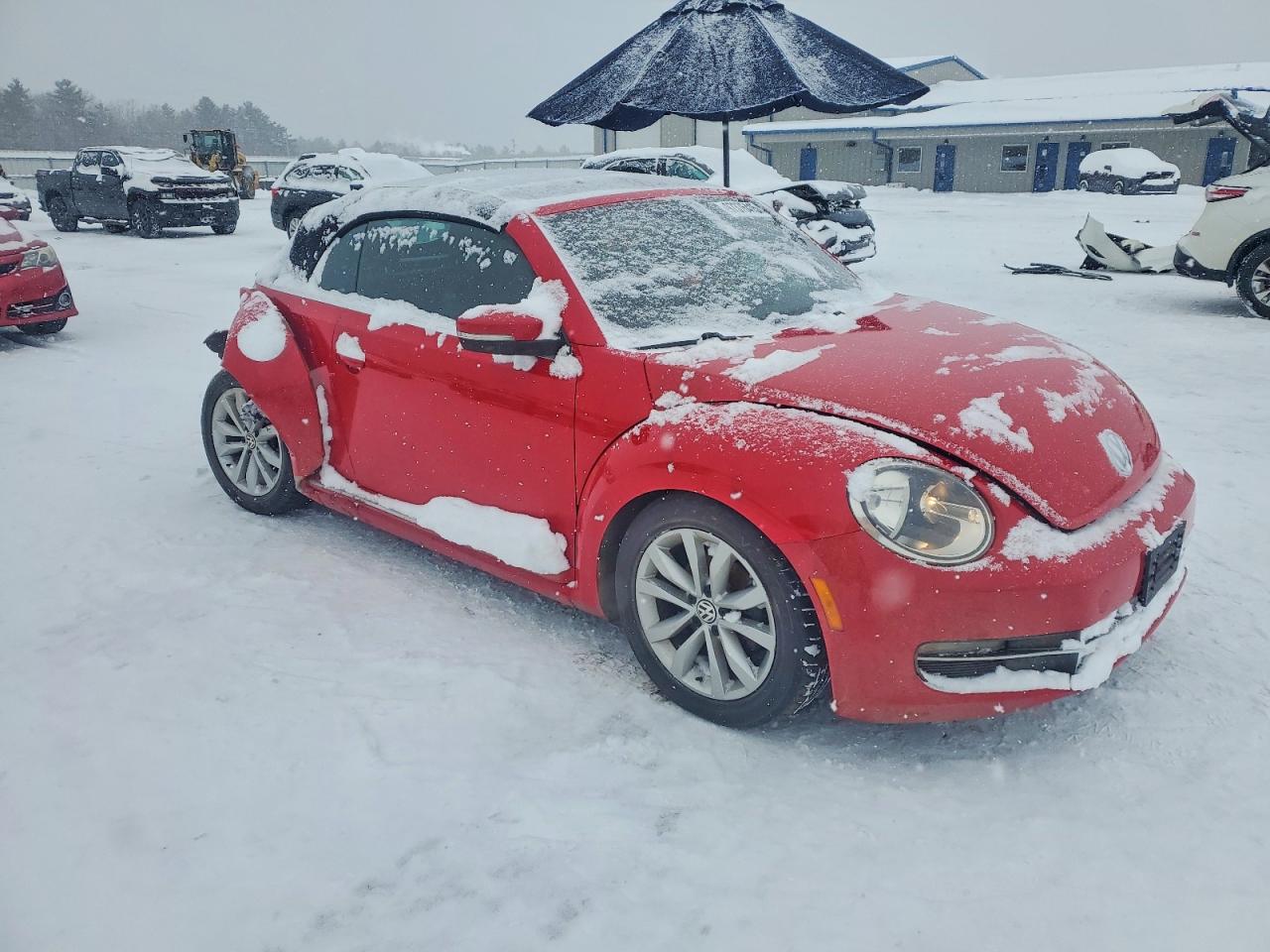2013 VOLKSWAGEN BEETLE photo 7