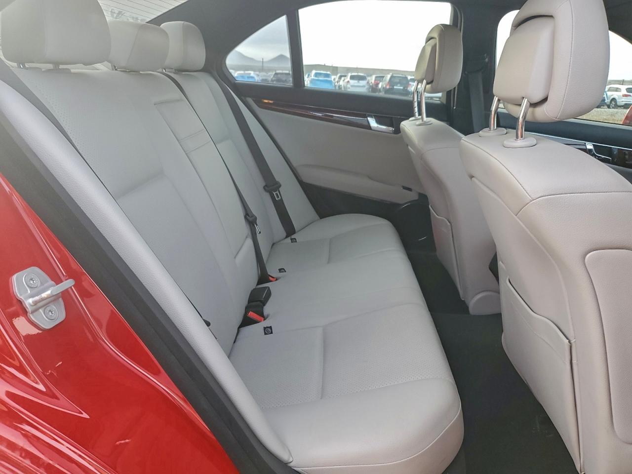 2010 MERCEDES-BENZ C 300 4MATIC photo 19